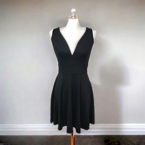 Black Mini A-line Dress Empire Waist V-neck Skater Dress Casual Cocktail LBD Sun